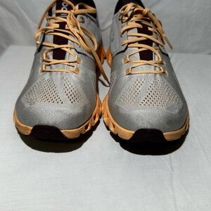 On Cloud X women’s   Running Shoes Helion, Size W11, Silver/Almond